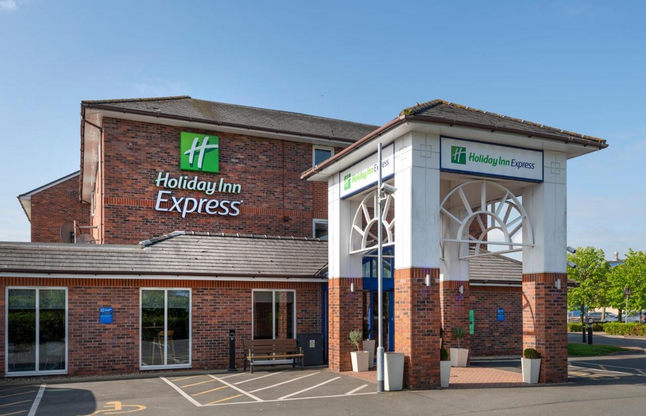 Express By Ihg Hotel 3*
