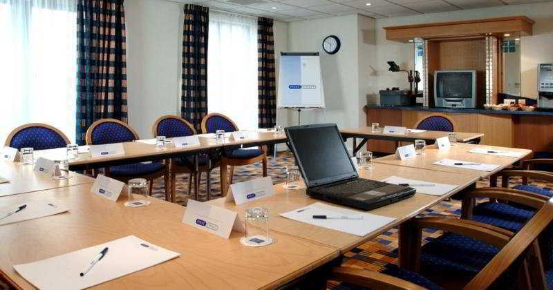 Express By Ihg Hotel